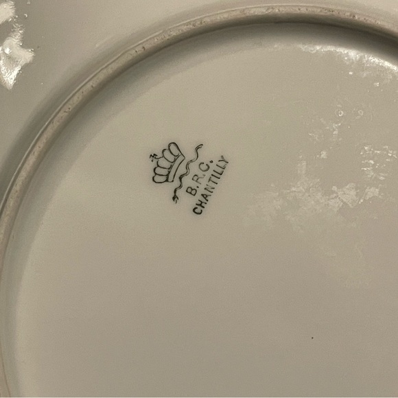 BRC fine china Chantilly pattern.  Beautiful plate.  Perfect for hanging. - Picture 7 of 9